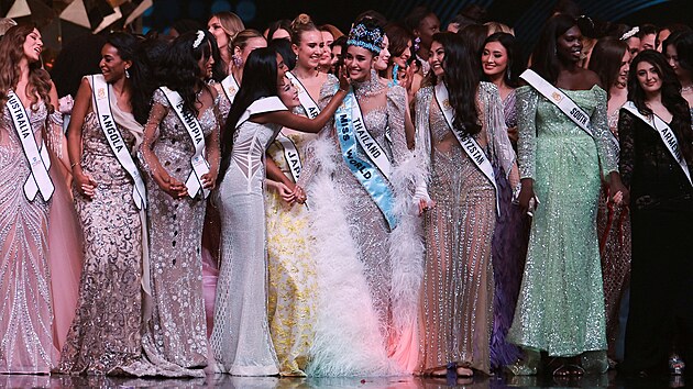 SUBa76b90fe15_26MADP_3_INDIA_MISSWORLD