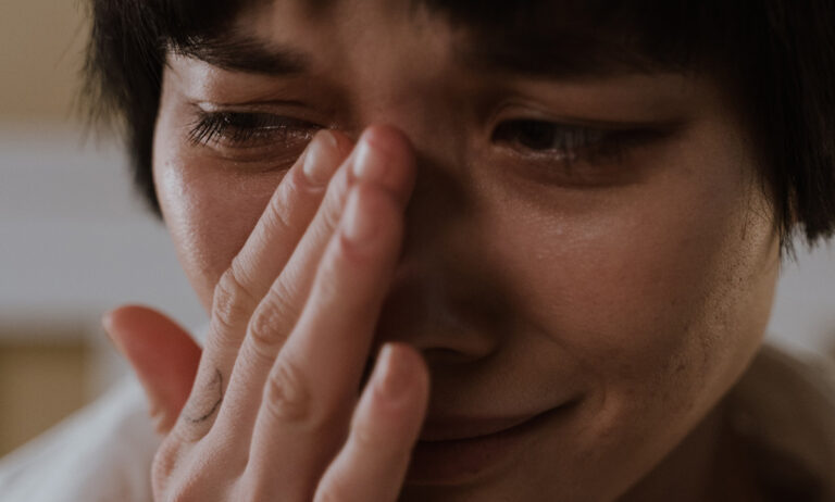 Screen-Shot-Media-Crying-selfies-and-breakup-videos-why-is-gen-Z-obsessed-with-posting-their-breakdowns-online-cottonbro (1)