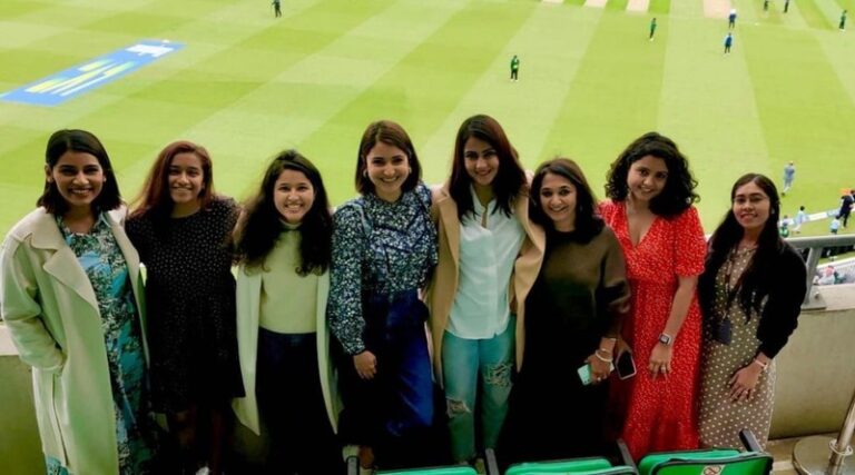 anushka-sharma-oval-