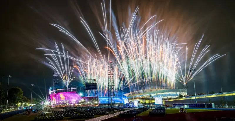 beautiful-colorful-fireworks-commonwealth-games-opening-ceremony-birmingham-uk-260302503