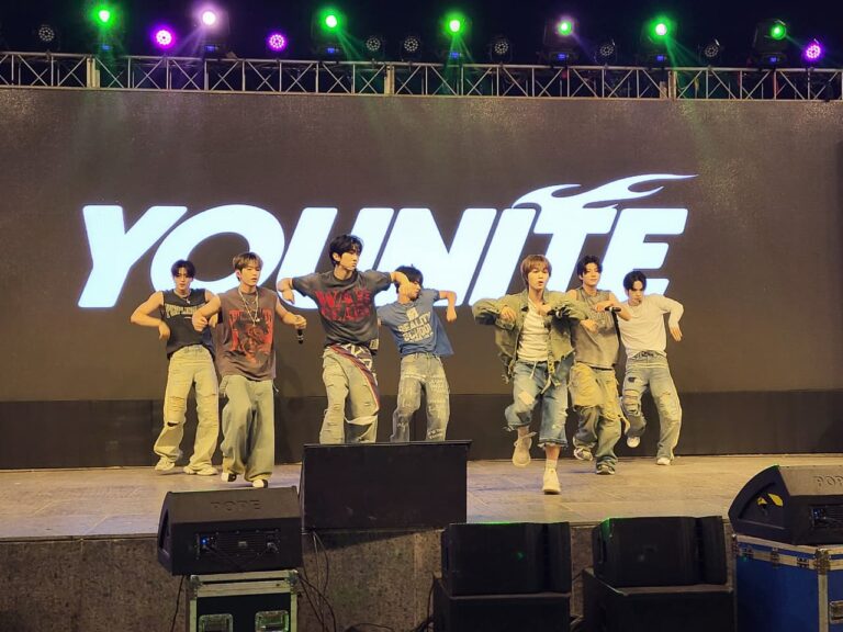 YOUNITE perfoming at Rang De Korea