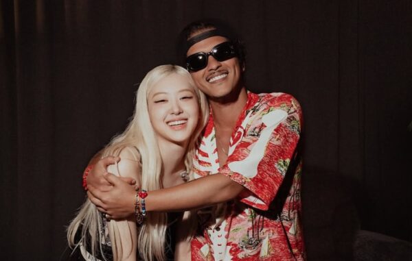 ROSÉ and Bruno Mars in APT.