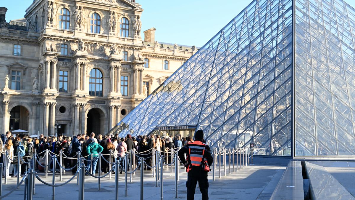 Louvre faces infrastructure crisis