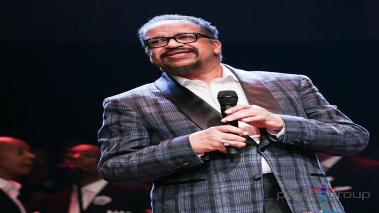 47690342_1874731295989952_4397122190557620227_n-2