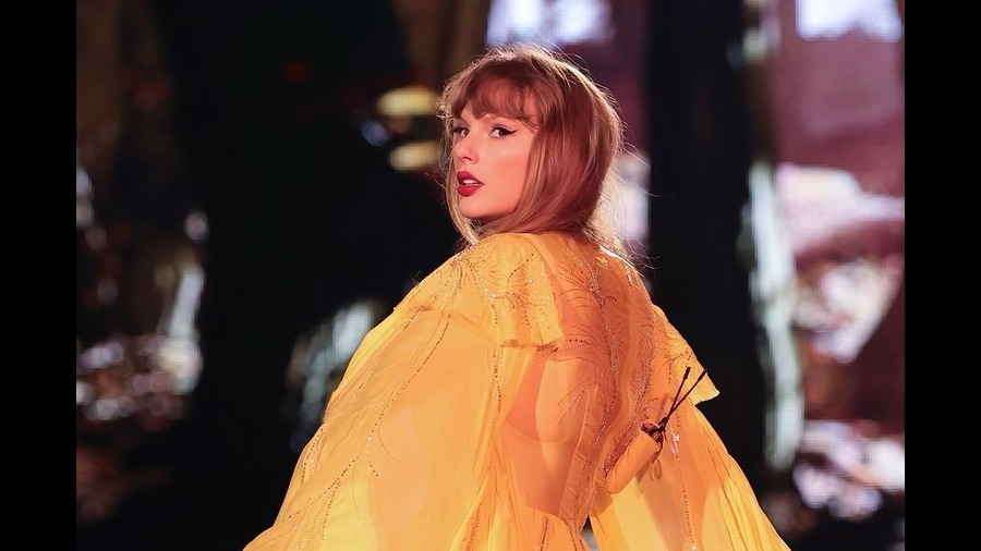 Taylor Swift receives new feather to her crown