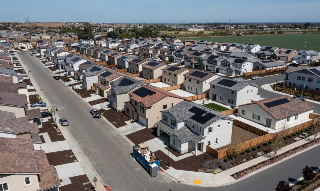 House sales fell rapidly in January 