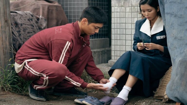 Soft Masculinity in K-Dramas; Gwan-sik taking care of Ae-sun in When Life Gives You Tangerines