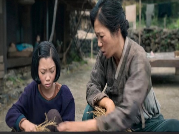 Ae-sun and Gwang-rye in a story of motherhood across generations