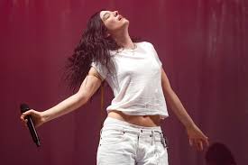 Lorde Gets Independent