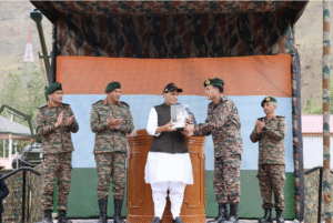 Rajnath Singh Honoured by Army Officers at Kargil Vijay Diwas.