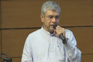 Ashwini Vaishnaw announcing semicon 2.0.