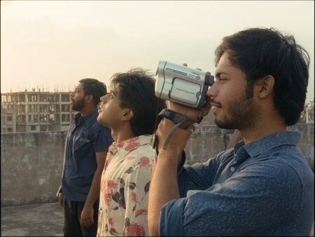 A scene from the music video of ‘Qaid se Khuli’.